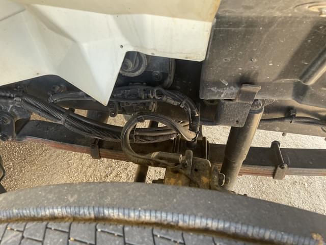 Image of International Workstar 7400 equipment image 4