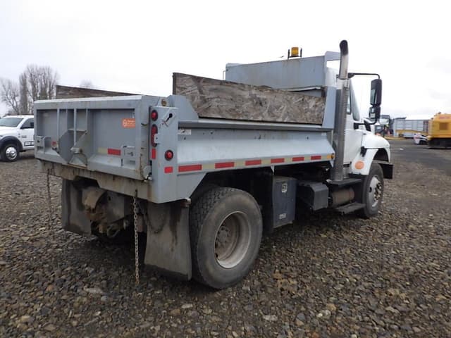 Image of International 7500 equipment image 3