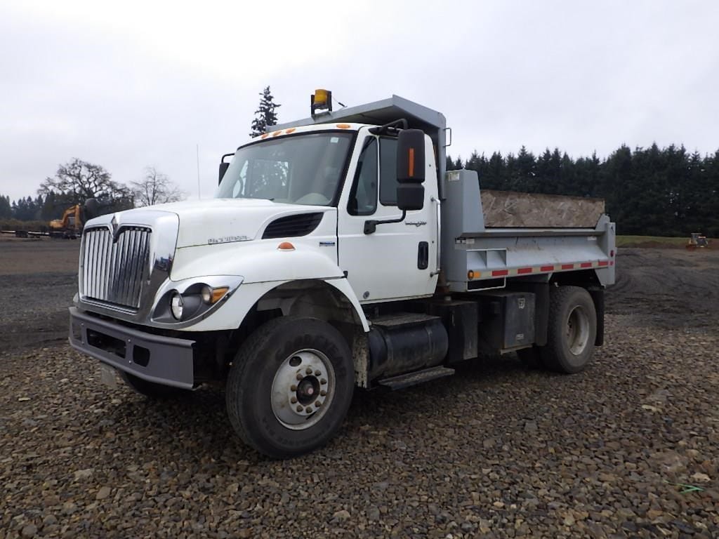 2009 International 7500 Equipment Image0