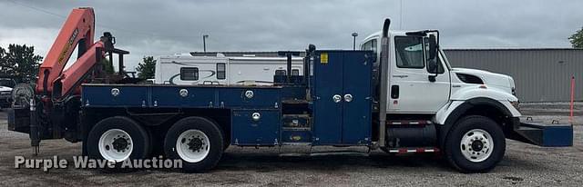 Image of International 7500 equipment image 3