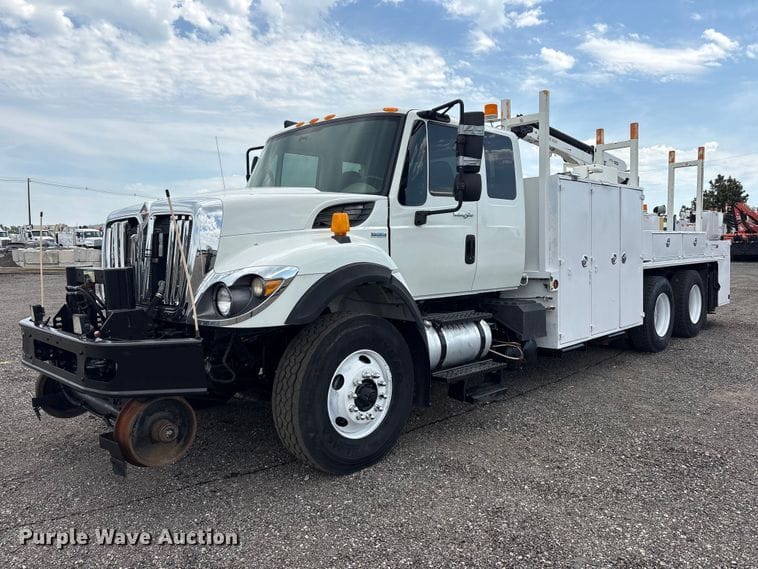 2009 International 7500 Equipment Image0