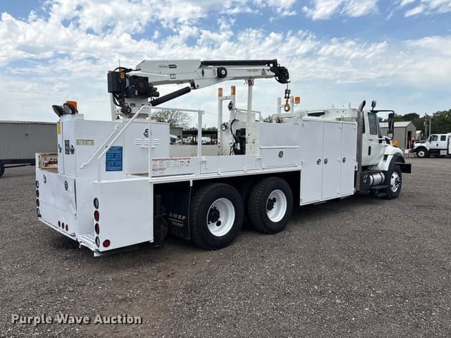 Image of International 7500 equipment image 4