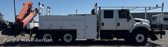 Image of International 7500 equipment image 3