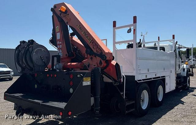 Image of International 7500 equipment image 4