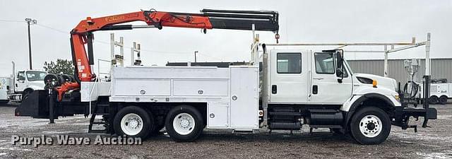 Image of International 7500 equipment image 3