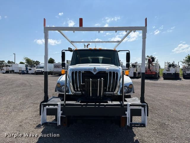 Image of International 7500 equipment image 1
