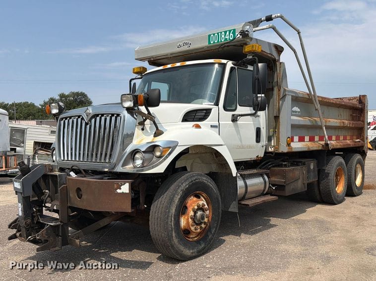 2009 International 7500 Equipment Image0