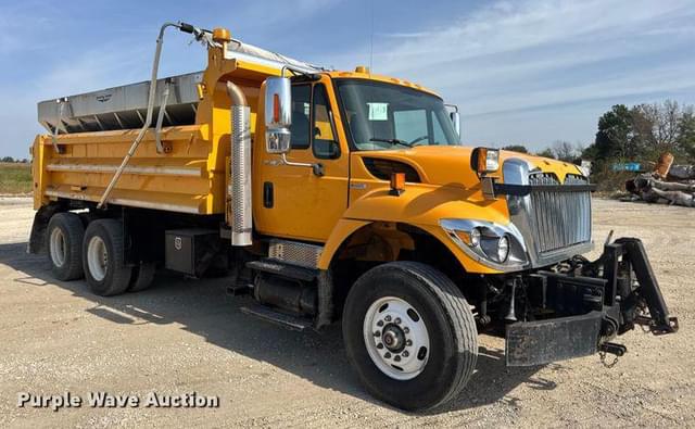 Image of International 7500 equipment image 2