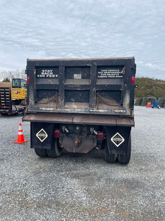 Image of International 7600 equipment image 4