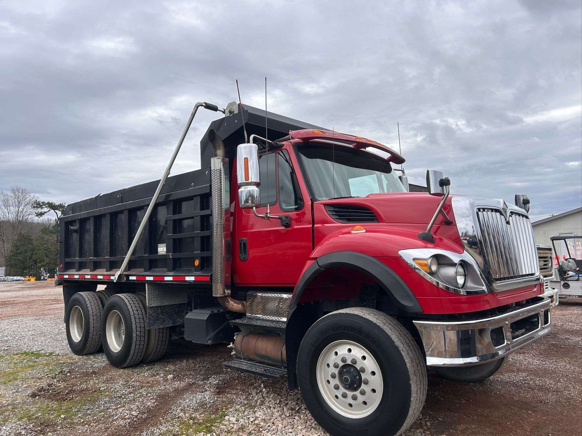 2009 International 7600 Equipment Image0