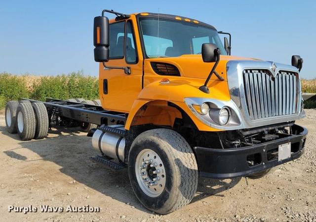 Image of International 7600 equipment image 2