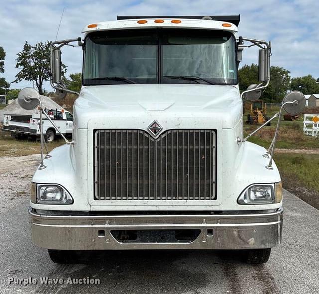 Image of International 9200i equipment image 1