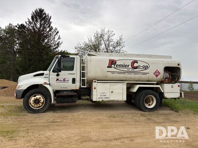 Image of International Durastar 4300 equipment image 3