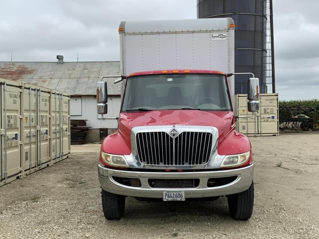 Image of International Durastar 4300 equipment image 1