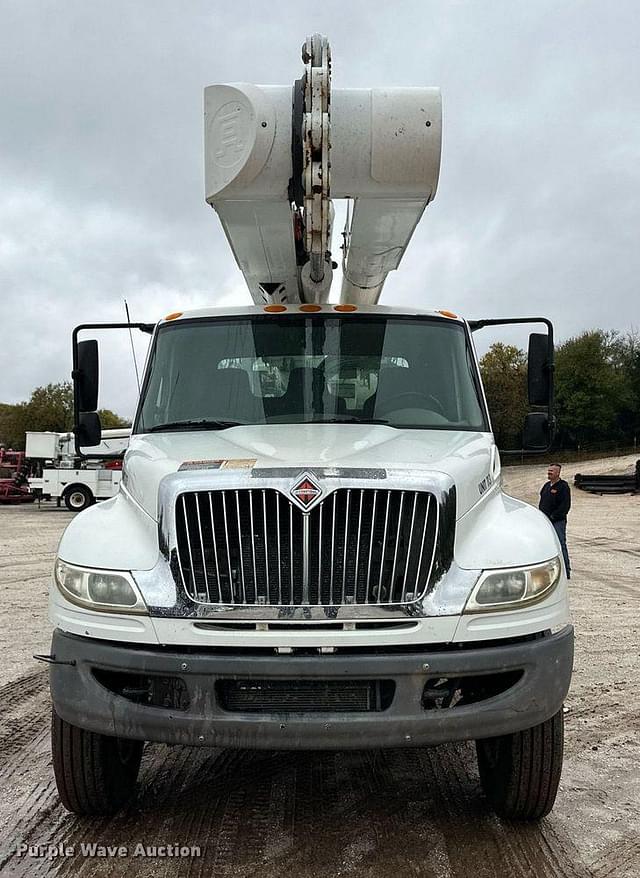 Image of International Durastar 4300 equipment image 1