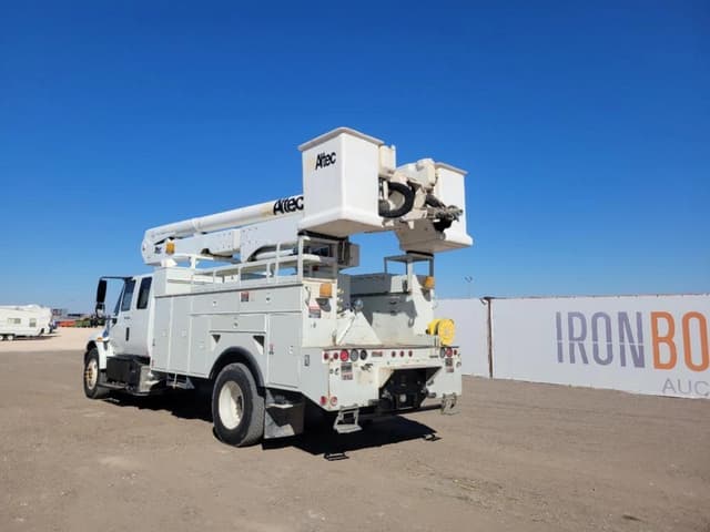 Image of International Durastar 4300 equipment image 2