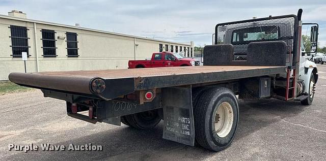 Image of International Durastar 4300 equipment image 4