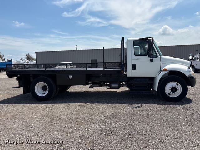 Image of International Durastar 4300 equipment image 3