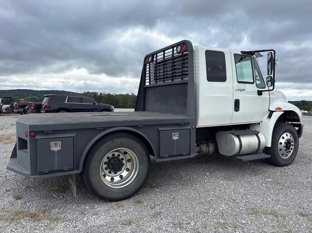 Image of International Durastar 4300 equipment image 3