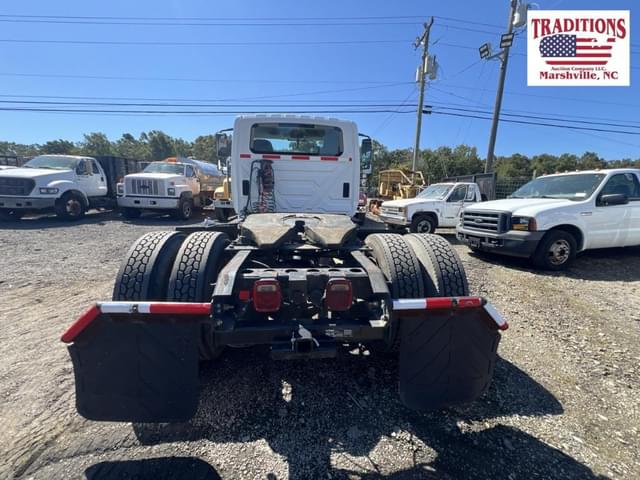 Image of International Durastar 4300 equipment image 3