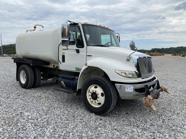 Image of International Dura Star 4400 equipment image 3