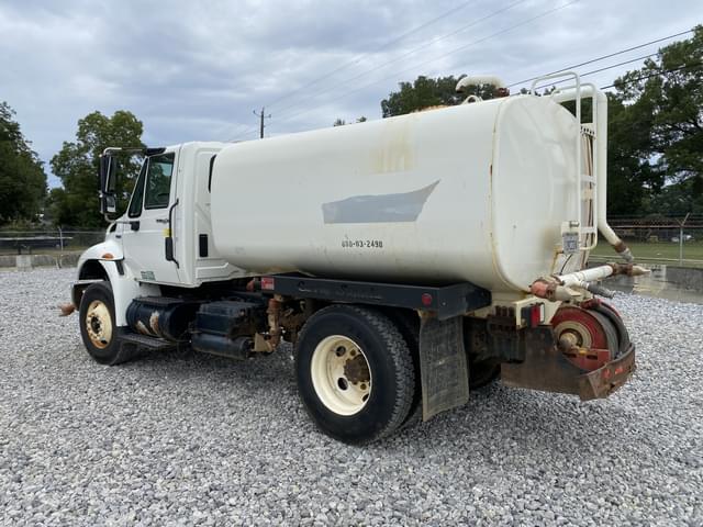 Image of International Dura Star 4400 equipment image 1