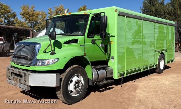 2009 International 4300 SBA Equipment Image0