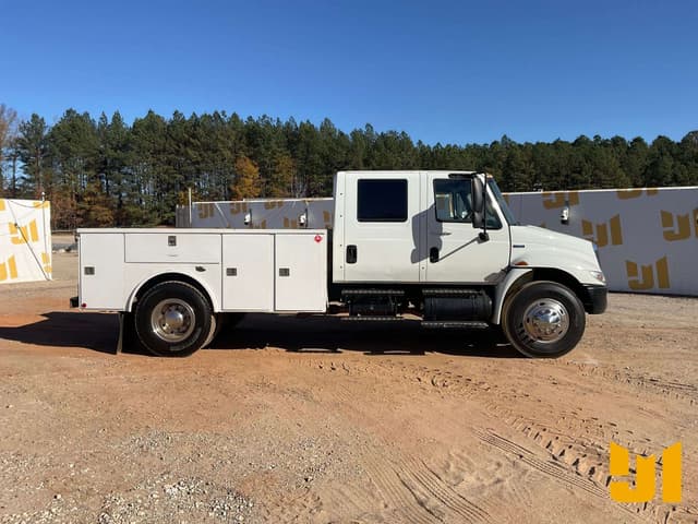 Image of International 4300 SBA equipment image 3