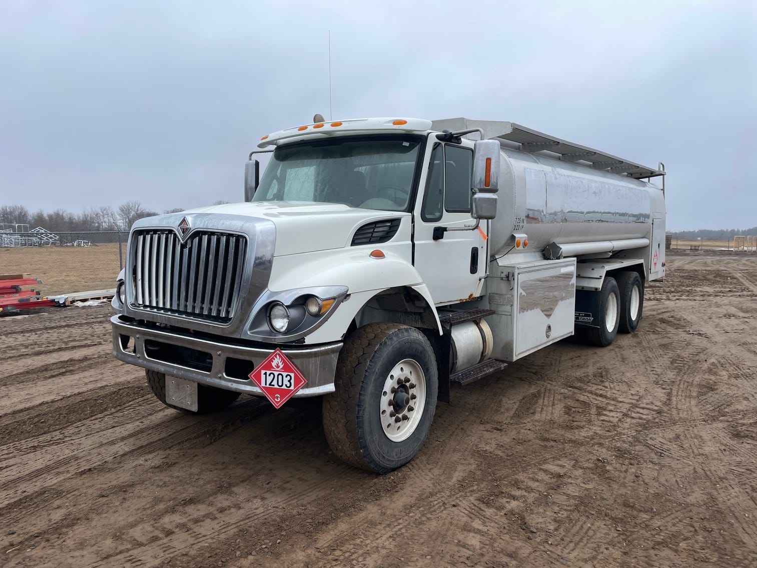 2009 International Navistar Equipment Image0