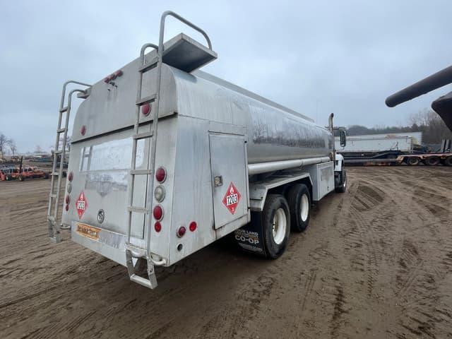 Image of International Navistar equipment image 4