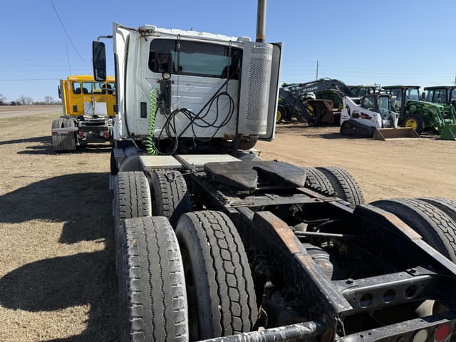 Image of International ProStar equipment image 3