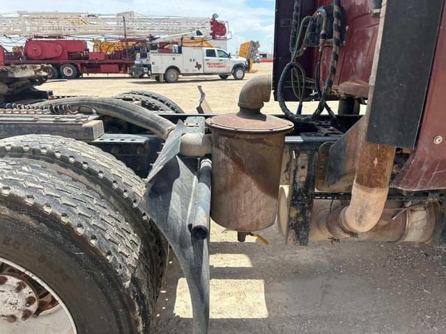 Image of International ProStar Premium equipment image 4