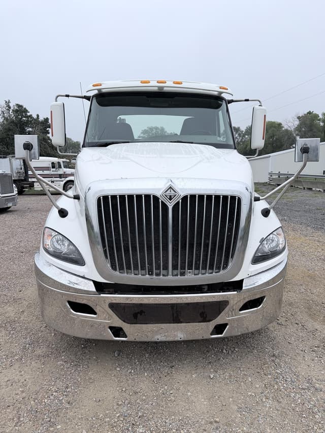 Image of International ProStar Premium equipment image 1