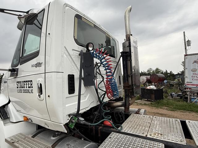 Image of International ProStar equipment image 4