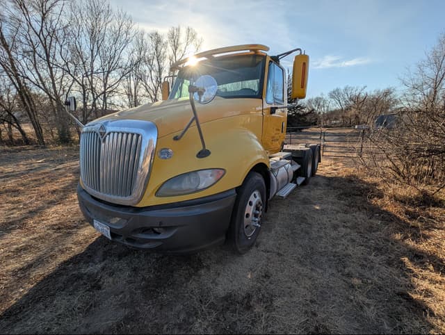 Image of International ProStar Premium equipment image 2