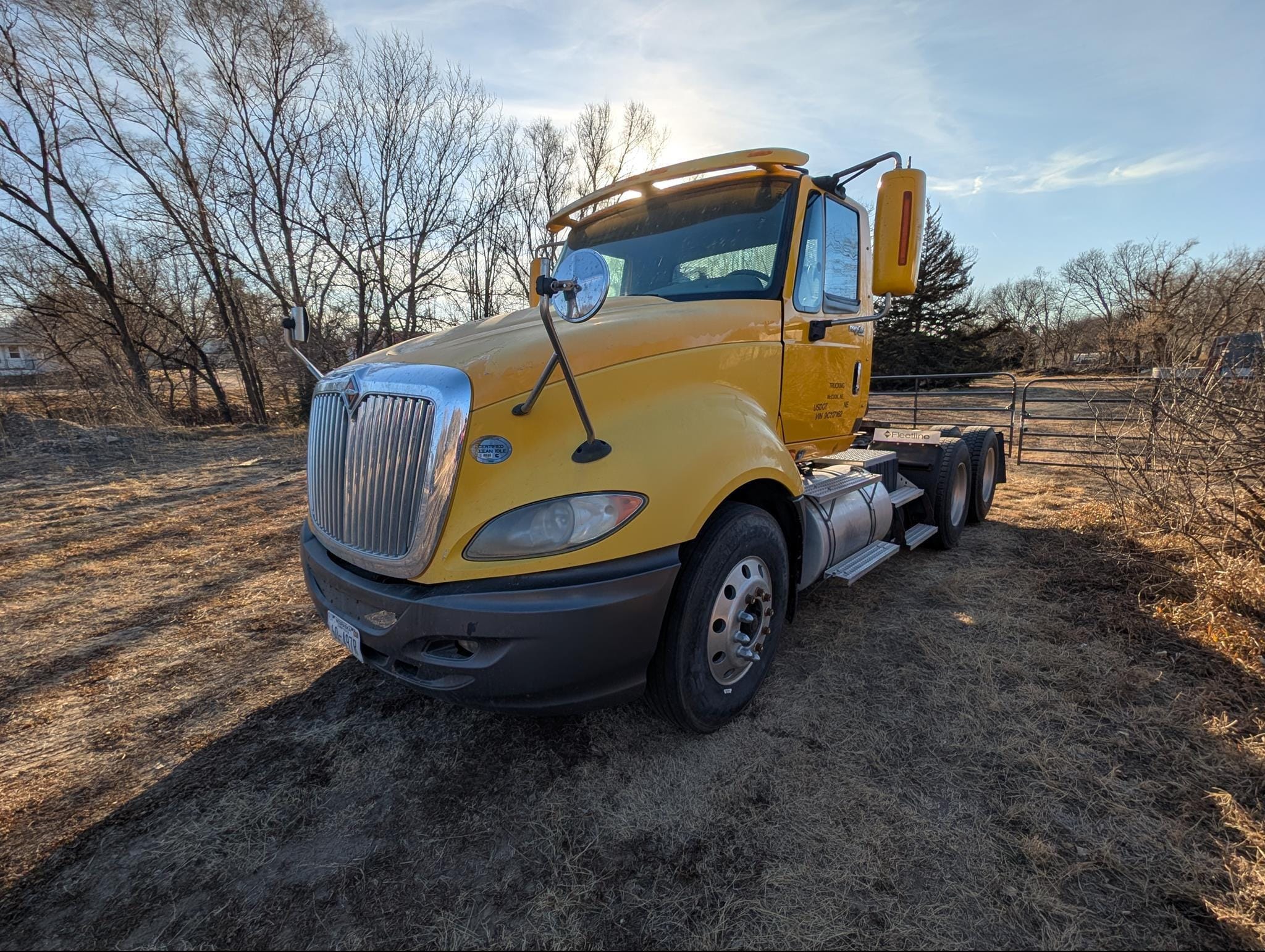 2009 International ProStar Premium Equipment Image0