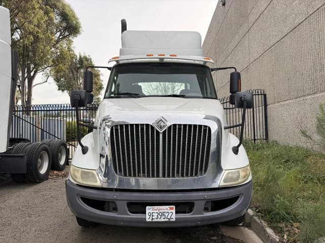 Image of International Transtar 8600 equipment image 1