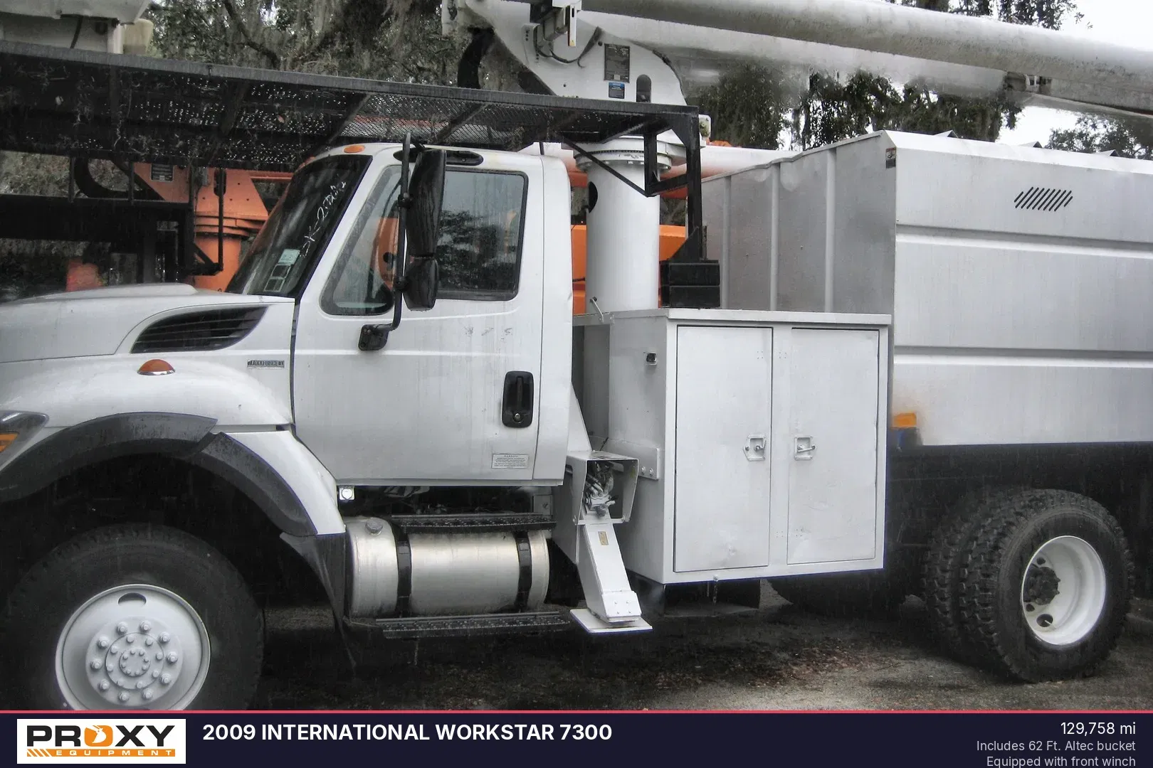 2009 International Workstar 7300 Equipment Image0