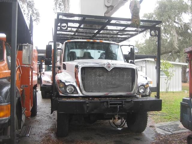 Image of International Workstar 7300 equipment image 1
