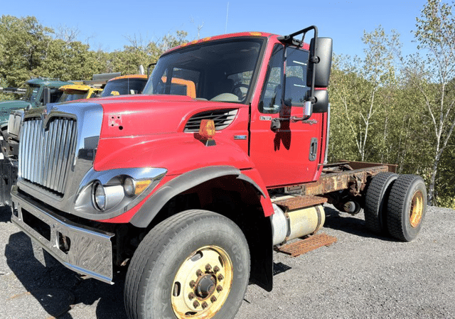 Image of International Workstar 7400 equipment image 1