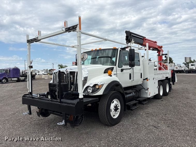 2009 International Workstar 7500 Equipment Image0