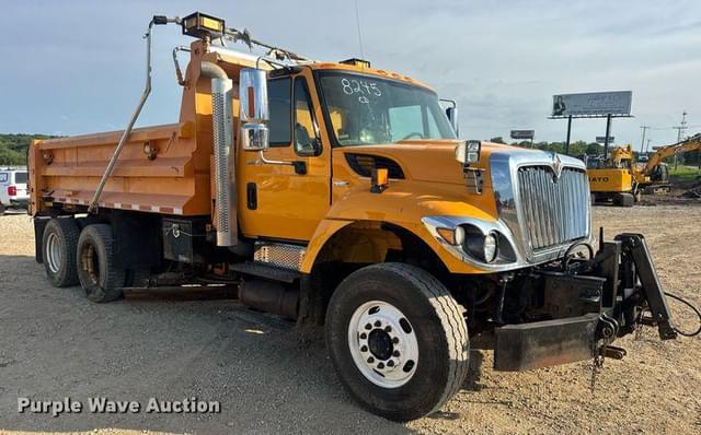 Image of International Workstar 7500 equipment image 2