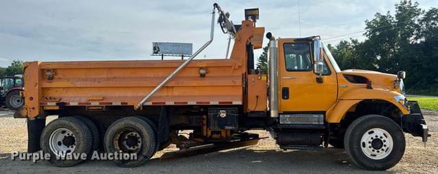 Image of International Workstar 7500 equipment image 3
