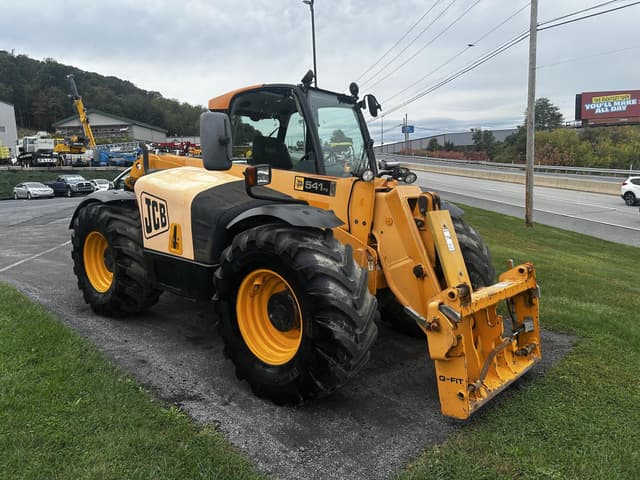 Image of JCB 541-70 Agri Plus equipment image 2