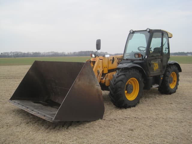 Image of JCB 541-70 Agri Plus equipment image 2