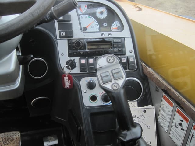 Image of JCB 541-70 Agri Plus equipment image 3