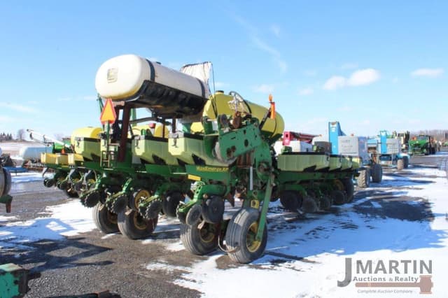 Image of John Deere 1770 equipment image 2