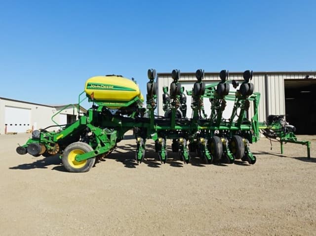 Image of John Deere 1790 equipment image 1