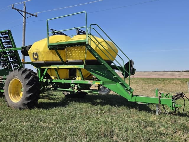 Image of John Deere 1890 equipment image 1
