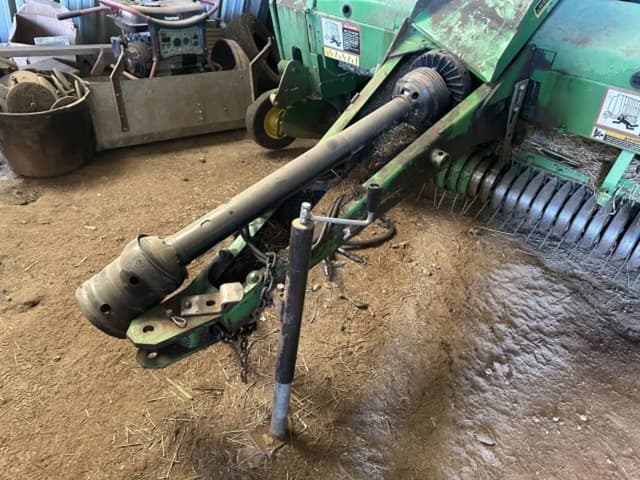 Image of John Deere 568 equipment image 3